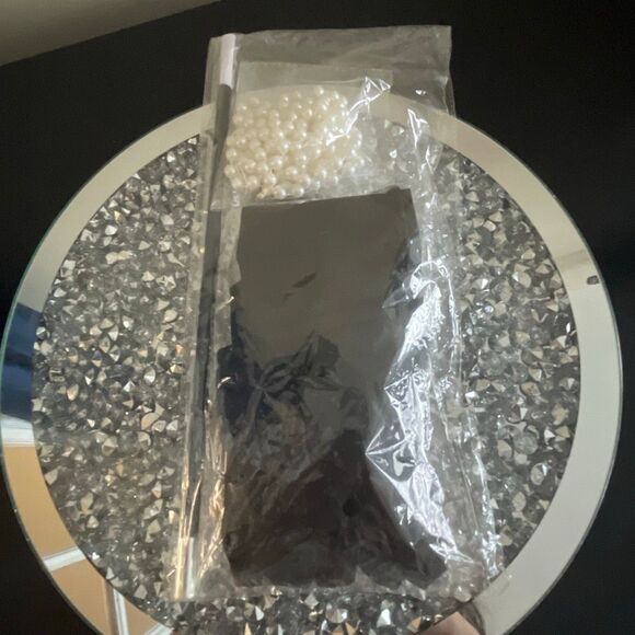 Brand new 1920s-1930s flappers accessories gloves, head band, necklace, cigar - Picture 8 of 9